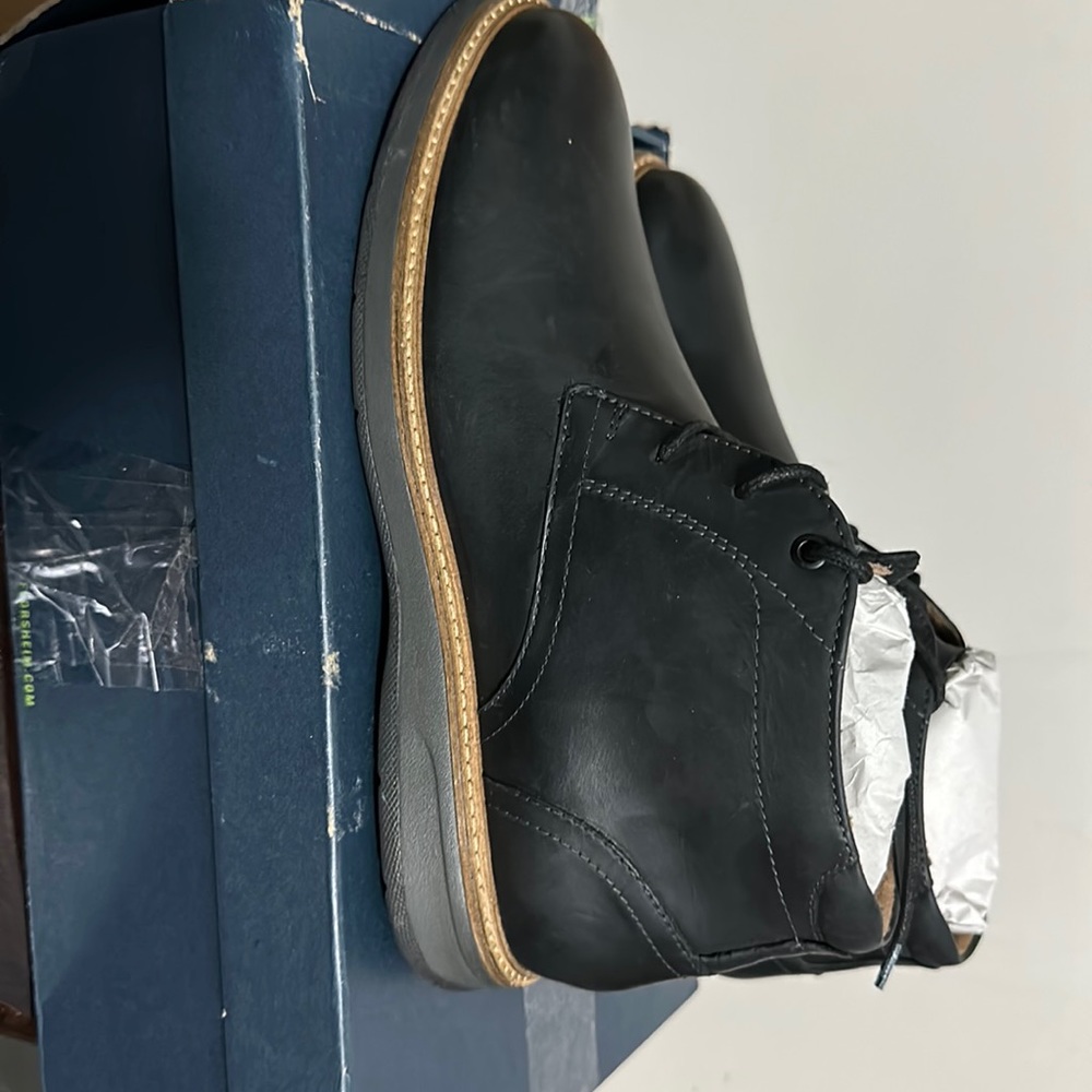 Florsheim black leather chuka